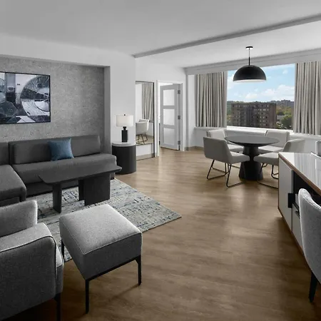 The National Landing Hotel Crystal City
